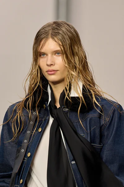 Look 136